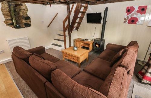 Llys Y Fran House | Rafters Cottage