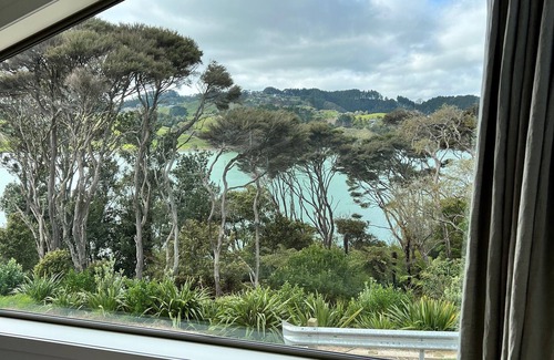 Raglan House | Raglan home