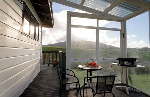 Raglan Cabin | Raglan's Tranquil Garden Retreat at Moa Stone Estate