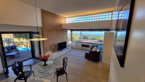 Ragalna Apartment | Rahal Luxury Retreat - Panoramic Heated Jacuzzi & Infinity Pool