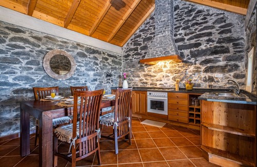 Lombada Velha Cottage | Rainbow Cottage by Madeira Sun Travel