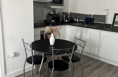 Derby Apartment | Rainbow suites nA