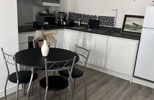 Derby Apartment | Rainbow suites nA