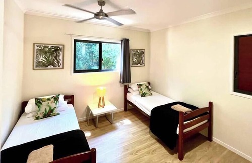 Wongaling Beach House | Rainforest Retreat! Whilst Hearing the Ocean