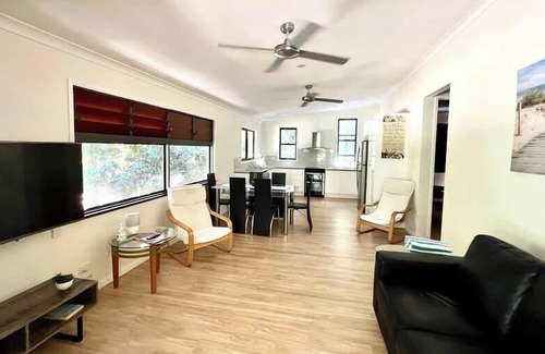Wongaling Beach House | Rainforest Retreat! Whilst Hearing the Ocean