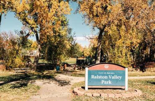 Ralston Valley Apartment | Ralston Creek Cottage - Serene Park Views