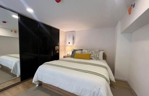 Huai Khwang Apartment | Rama 9 Private Duplex - Fully Equipped - WiFi - Netflix - Free Auto Parking