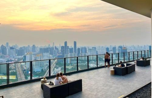 Huai Khwang Apartment | Rama 9 Private Duplex - Fully Equipped - WiFi - Netflix - Free Auto Parking