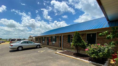 Fruitvale Hotel | Rama Inn Bells - Jackson West Hwy 412