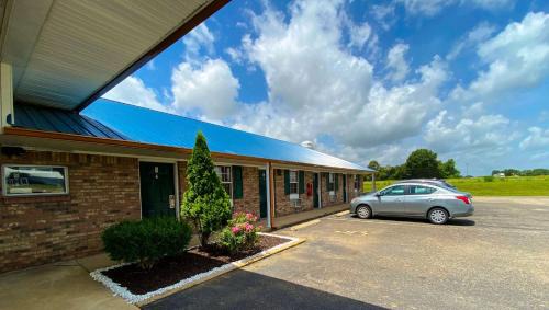 Fruitvale Hotel | Rama Inn Bells - Jackson West Hwy 412