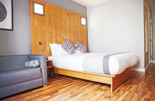 Cathedral Quarter Hotel | Ramada by Wyndham Belfast City Centre