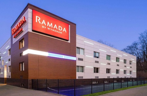 Co-op City Hotel | Ramada by Wyndham Bronx