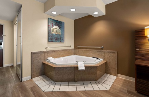 Harrisburg Hotel | Ramada by Wyndham Harrisburg/Hershey Area