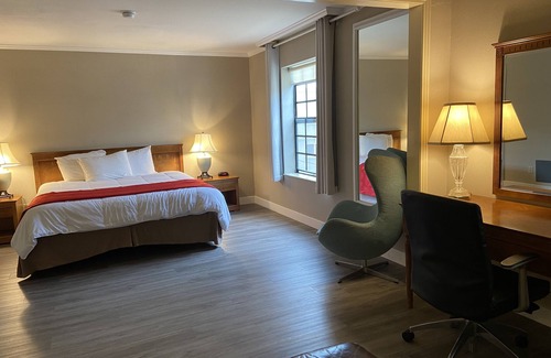 Wilshire Hotel | Ramada by Wyndham Los Angeles/Koreatown West