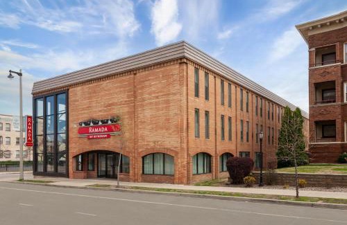 Marquette Hotel | Ramada by Wyndham Milwaukee