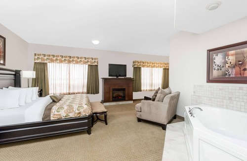 Olds Hotel | Ramada by Wyndham Olds