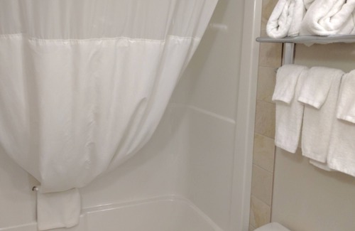 Olds Hotel | Ramada by Wyndham Olds