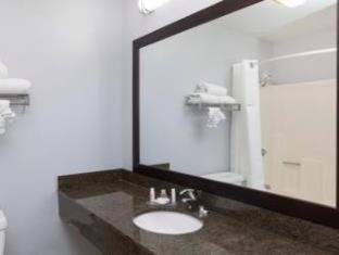 Poway Hotel | Ramada by Wyndham San Diego Poway Miramar