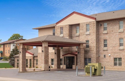 Sellersburg Hotel | Ramada by Wyndham Sellersburg/Louisville North