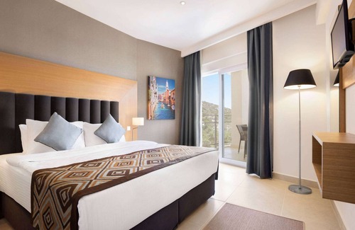 Kusadasi City Centre Hotel | Ramada Hotel & Suites by Wyndham Kusadasi