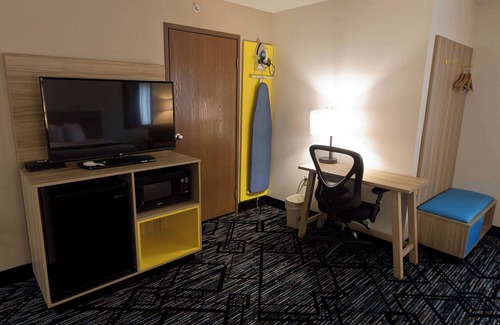 Forsyth Hotel | Ramada Limited Decatur