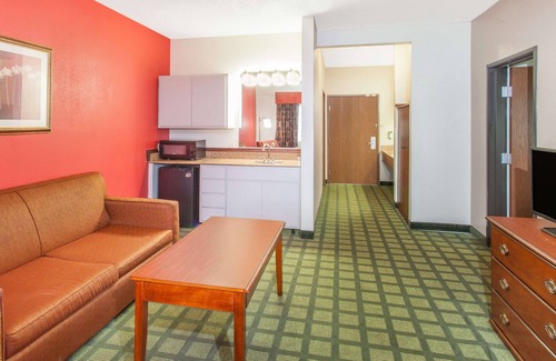 Forsyth Hotel | Ramada Limited Decatur