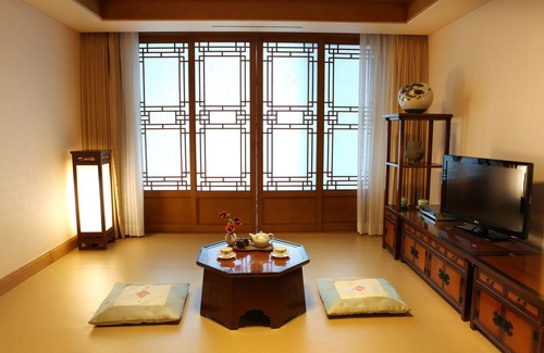 Downtown Hotel | Ramada Plaza Jeju Ocean Front