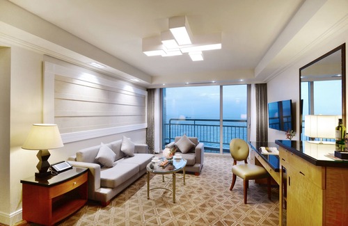 Downtown Hotel | Ramada Plaza Jeju Ocean Front
