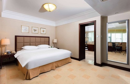 Optics Valley Hotel | Ramada Plaza Wuhan Optics Valley