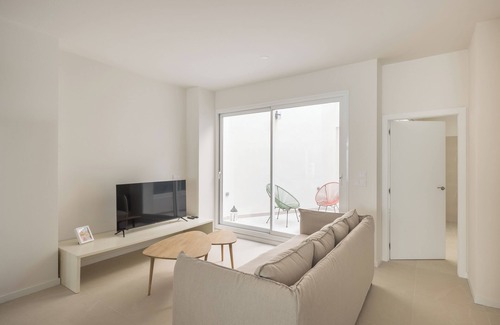Montolivet Apartment | Ramona House