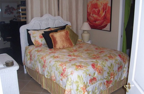 Desert Palms Resort | Rancher, sun rises 3 BRs, gated, health club, golf courses restaurants seniors