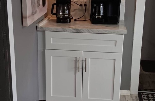 Dunkirk House | “Rancho” by the Lake 1 block from Lake Erie