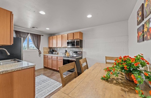 Wickenburg House | Rancho Vista Dos w/horse stalls