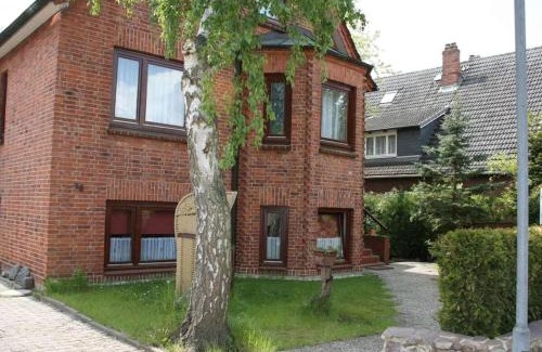 Timmendorfer Strand House | Raphael - "Roger Moore"