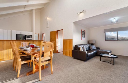 Turangi House | Rapid River Retreat - Turangi Holiday Home