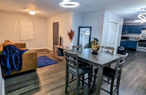 Mid City North House | Rare 3/2 Cozy Bedroom Near most Colleges & Downtown B.R