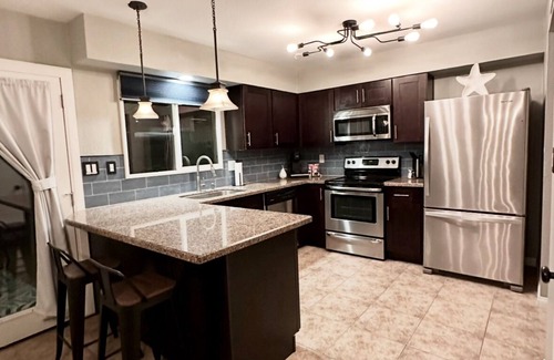 Tempe House | Rare 4 Bedroom Townhome with Backyard in Tempe