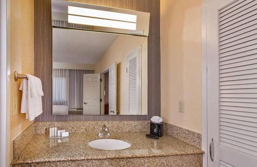University Place Hotel | Rare Find! 3 Pet-Friendly Units, Outdoor Pool, Onsite Parking!