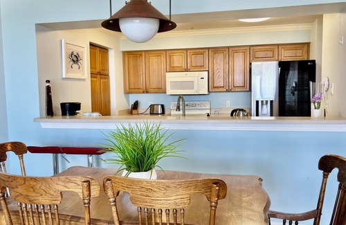 Jacksonville Beach Condo | Rare find Luxury Oceanfront 2/2 Condo with a Panoramic Ocean View