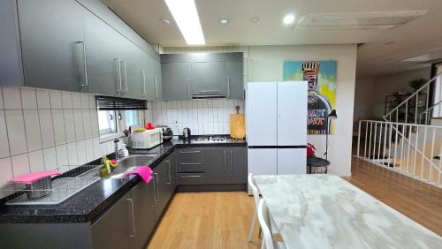 Unseo-dong House | Rare House 1