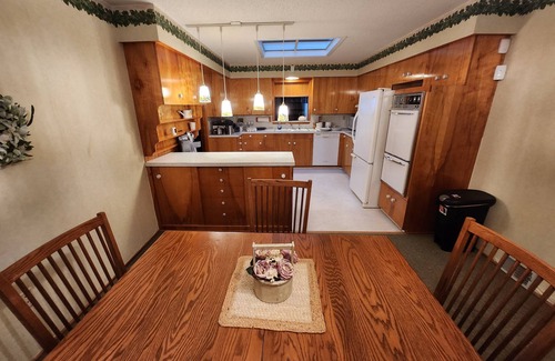 Westland House | Rare Sprawling Compound - Plymouth/Canton/Livonia/Westland