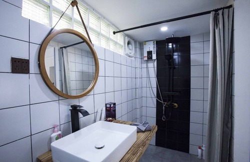 Ratchadaphisek House | Ratchada Retreat - Boutique Homestay/MRT/Night Market