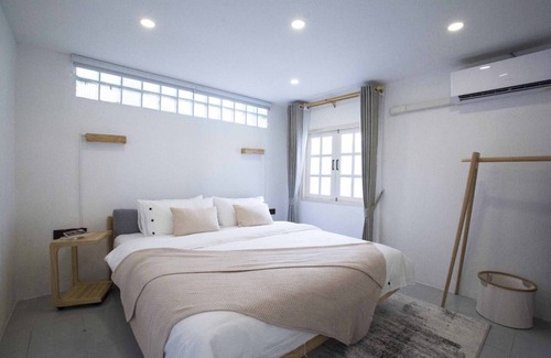 Ratchadaphisek House | Ratchada Retreat - Boutique Homestay/MRT/Night Market