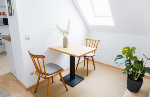 Straubing Apartment | raum life - Urbanes Refugium mit Parkplatz