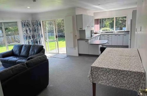 Raumati Beach House | Raumati Road Raumati Beach Paraparaumu