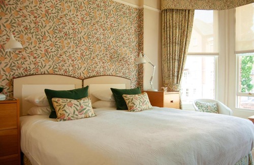 Ormeau Bed & Breakfast | Ravenhill House