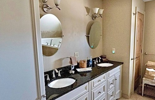 Westcliffe Hotel | Ravens Starry Nights 3rm Suite, w/Fire Pit & Grill