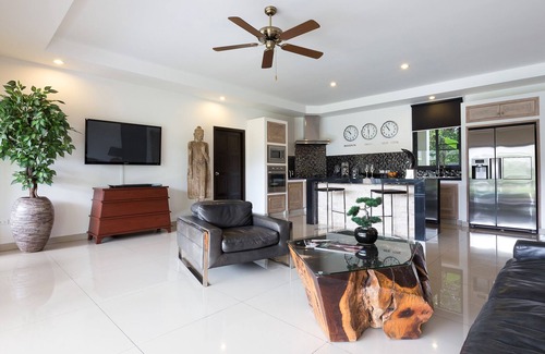 Ban Saiyuan Villa | Rawai Superb villa 5 bedrooms 5 bathrooms swimming pool