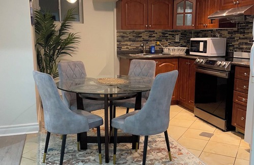 Scarborough House | Rayann’s Lodge is an excellent place to stay providing the “ Home away Home”.