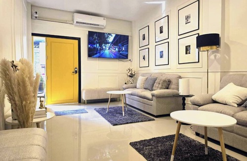 Pom Prap Apartment | RB10 Arun Sa Wad Chinatown 101